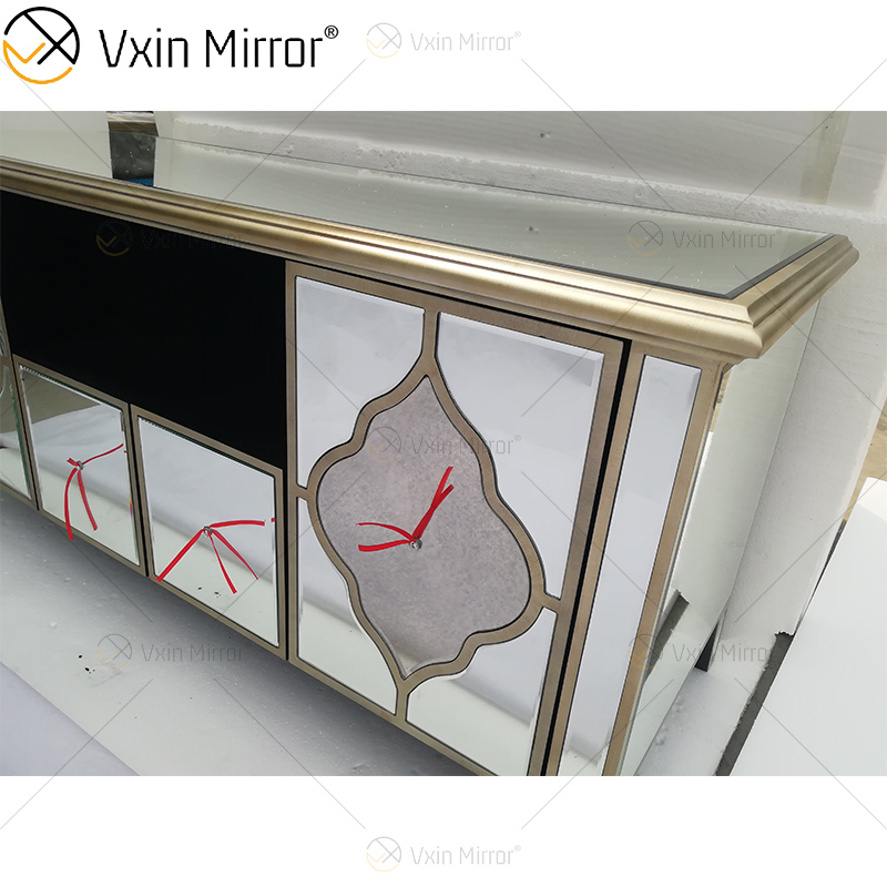 Móveis ornamentados de Berlim WXF-680 Anti Champagne Gold Armário de TV com 2 gavetas e portas