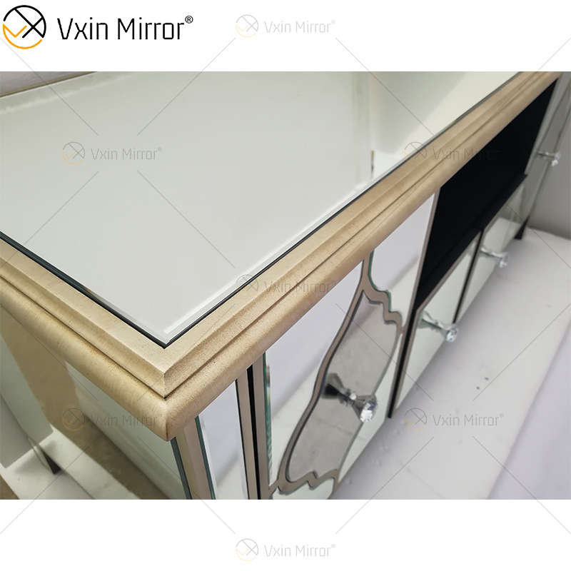 Móveis ornamentados de Berlim WXF-680 Anti Champagne Gold Armário de TV com 2 gavetas e portas