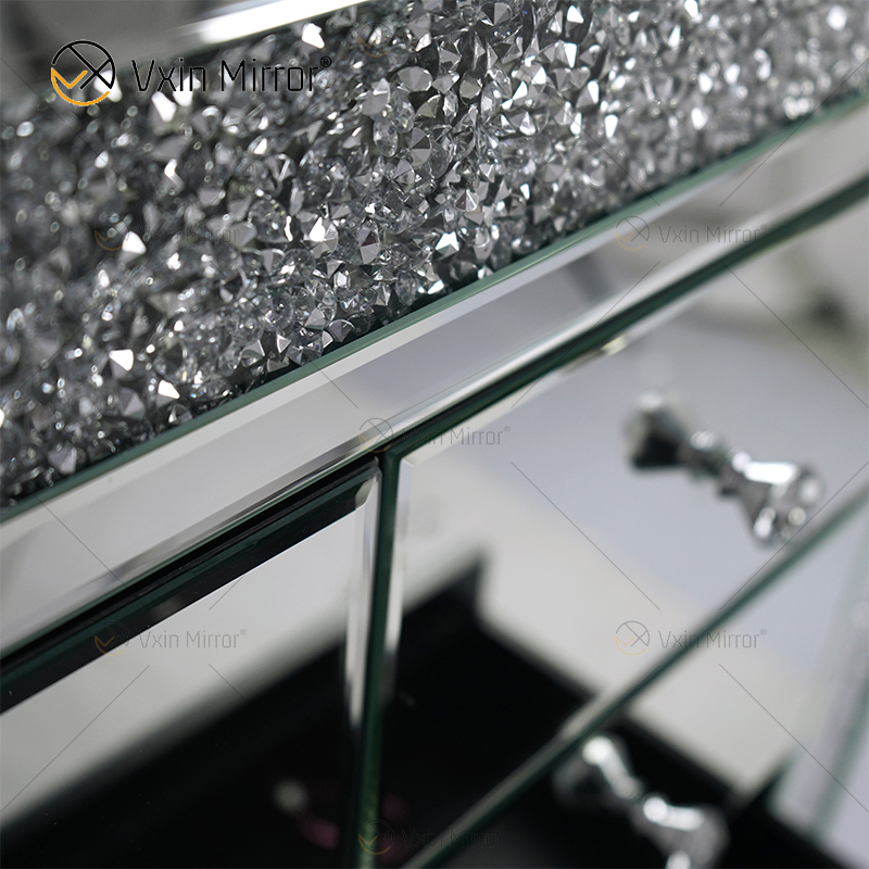 Armário de cabeceira Vxin espelhado prata esmagado diamante com 5 gavetas