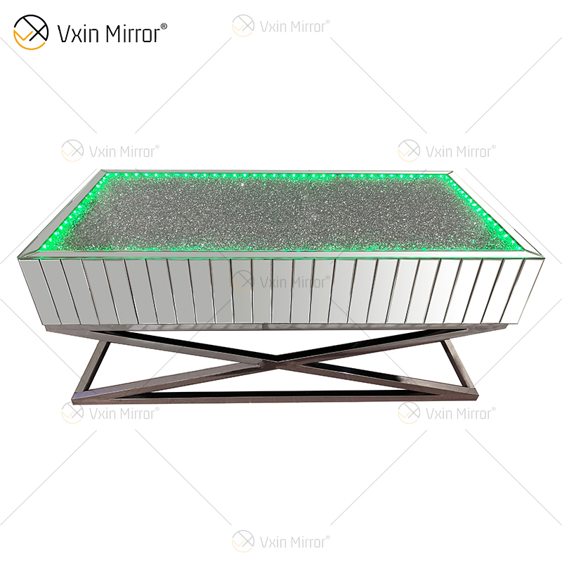 Venda imperdível WXF-582 Móveis de diamante esmagado prata com suporte de aço inoxidável com alto-falante e mesa de centro LED azul dente